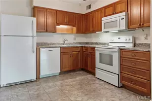 7611 Triwoods Dr, Shrewsbury, MO 63119 - Photo 9
