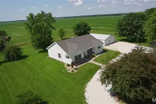 203 Vine St, Clarence, MO 63437 - Photo 3