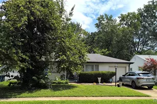 25 Godfrey Ln, Ferguson, MO 63135 - Photo 1