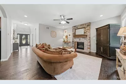 327 Hyde Park Avenue, Wentzville, MO 63385 - Photo 19