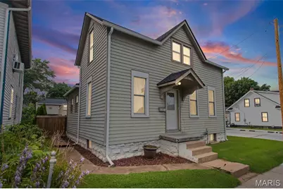 329 Houston Street, Saint Charles, MO 63301 - Photo 1