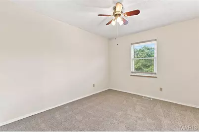 3927 Summerfield Parkway, Saint Charles, MO 63304 - Photo 21