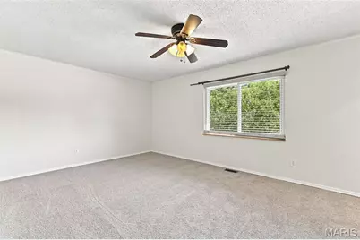 3927 Summerfield Parkway, Saint Charles, MO 63304 - Photo 17