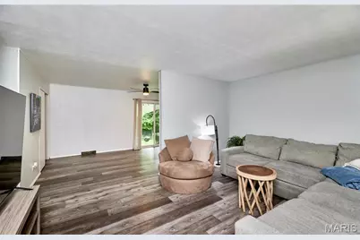 1800 Apple Blossom Court, Florissant, MO 63031 - Photo 7
