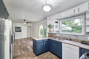 1800 Apple Blossom Ct, Florissant, MO 63031 - Photo 19