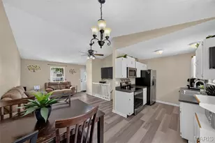 1329 Shallow Lake Dr, O'Fallon, MO 63366 - Photo 9
