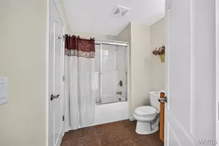 58 Chesterfield Lakes Rd, Chesterfield, MO 63005 - Photo 35
