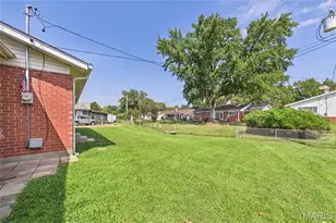 2395 Wedgwood Dr, Florissant, MO 63033 - Photo 17