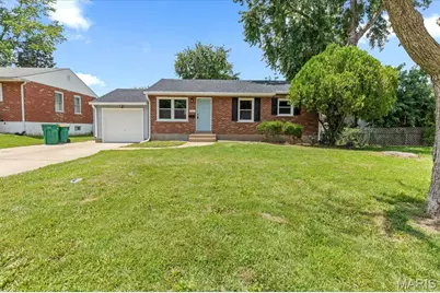 9353 Laramie Drive, Bellefontaine Neighbors, MO 63137 - Photo 1