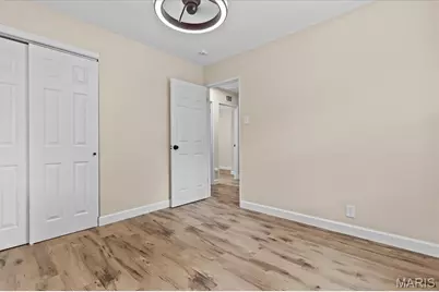 9353 Laramie Drive, Bellefontaine Neighbors, MO 63137 - Photo 17