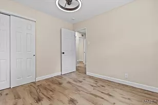 9353 Laramie Dr, Bellefontaine Neighbors, MO 63137 - Photo 17