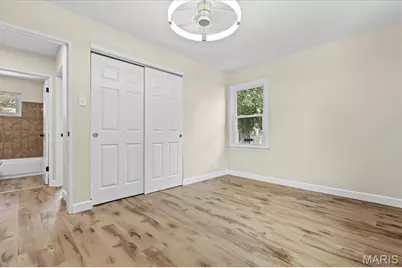 9353 Laramie Drive, Bellefontaine Neighbors, MO 63137 - Photo 13