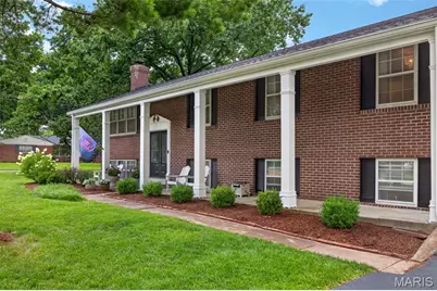1120 Hollin Court, Saint Louis, MO 63131 - Photo 3