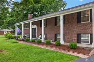 1120 Hollin Ct, Saint Louis, MO 63131 - Photo 3