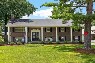 1120 Hollin Ct, Saint Louis, MO 63131 - Photo 1