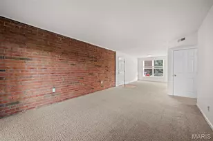1934 Greenpoint Dr, Kirkwood, MO 63122 - Photo 9