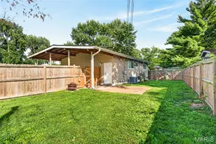 200 Falcon Dr, Florissant, MO 63031 - Photo 9