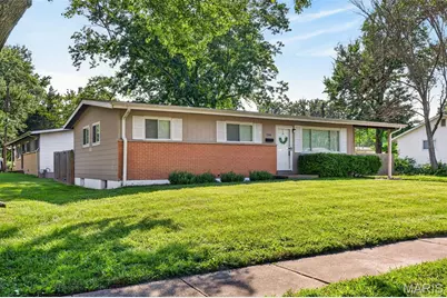 200 Falcon Drive, Florissant, MO 63031 - Photo 3