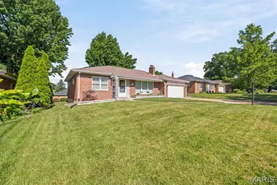 9841 Knollshire Drive, Saint Louis, MO 63123 - Photo 3
