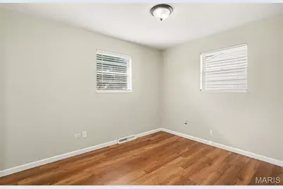 1820 Violet Drive, Florissant, MO 63031 - Photo 5