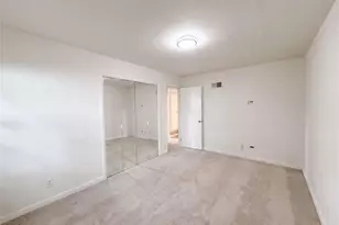 925 Woodcrest Ln, Hazelwood, MO 63042 - Photo 9