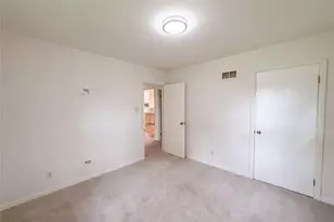 925 Woodcrest Ln, Hazelwood, MO 63042 - Photo 7
