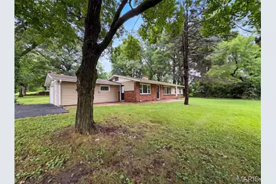 925 Woodcrest Lane, Hazelwood, MO 63042 - Photo 19