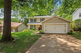 811 Weatherwood, Manchester, MO 63021 - Photo 3