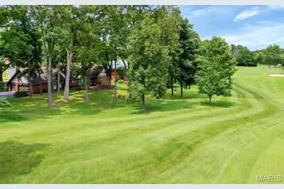 56 Meadowbrook Country Club Estate, Ballwin, MO 63011 - Photo 3