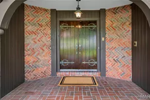 56 Meadowbrook Country Club Estate, Ballwin, MO 63011 - Photo 5