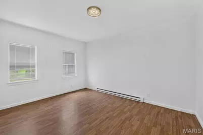 4107 Schiller Place, Saint Louis, MO 63116 - Photo 7