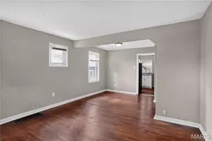 334 Northridge Dr, Saint Louis, MO 63137 - Photo 5