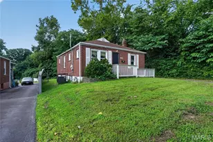 334 Northridge Dr, Saint Louis, MO 63137 - Photo 3