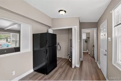 10443 Durness Drive, Saint Louis, MO 63137 - Photo 9