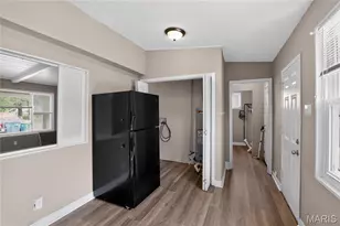 10443 Durness Dr, Saint Louis, MO 63137 - Photo 9