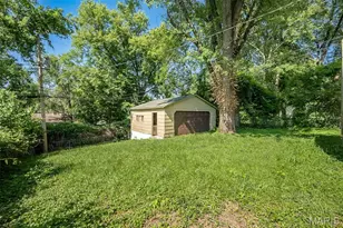 143 Roderick Dr, Saint Louis, MO 63137 - Photo 31