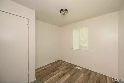 143 Roderick Drive, Saint Louis, MO 63137 - Photo 15