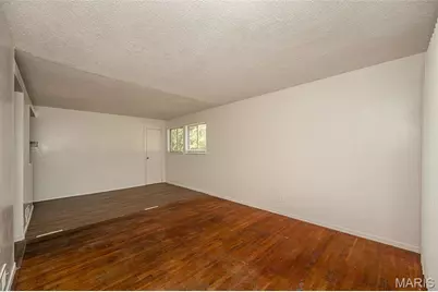 143 Roderick Drive, Saint Louis, MO 63137 - Photo 3