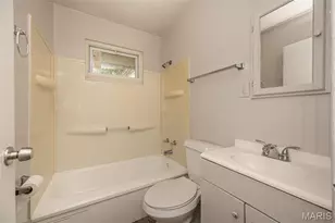 143 Roderick Dr, Saint Louis, MO 63137 - Photo 21