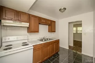 207 Midlothian Rd, Saint Louis, MO 63137 - Photo 11