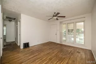 207 Midlothian Rd, Saint Louis, MO 63137 - Photo 7