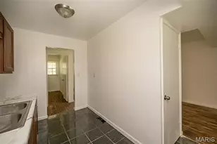 207 Midlothian Rd, Saint Louis, MO 63137 - Photo 13