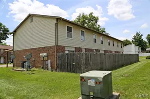 27 Park Charles Blvd, Saint Peters, MO 63376 - Photo 17