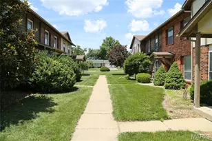 27 Park Charles Blvd, Saint Peters, MO 63376 - Photo 3