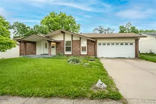 3726 Briargrove Dr, Florissant, MO 63031 - Photo 3