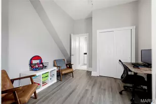 2106 S 8th St, Saint Louis, MO 63104 - Photo 7