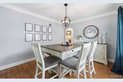 5701 Tholozan Avenue, Saint Louis, MO 63109 - Photo 3