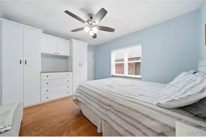 5701 Tholozan Avenue, Saint Louis, MO 63109 - Photo 15