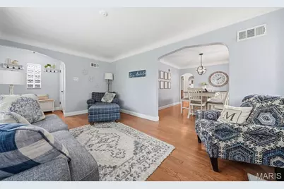 5701 Tholozan Avenue, Saint Louis, MO 63109 - Photo 9