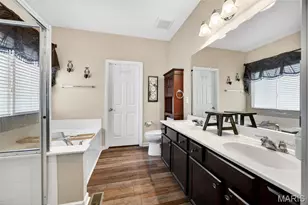 406 Country Stone Dr, Lake Saint Louis, MO 63367 - Photo 17